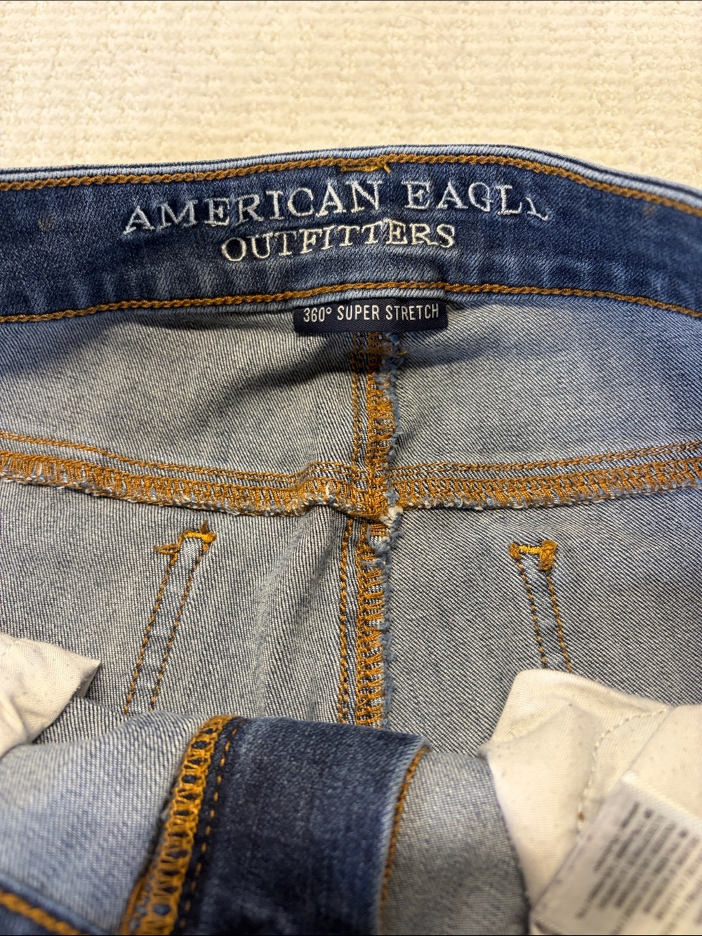 American Eagle Distressed Jeggings Skinny  Jeans Ripped Stretch Denim Size 8 - Picture 2 of 8